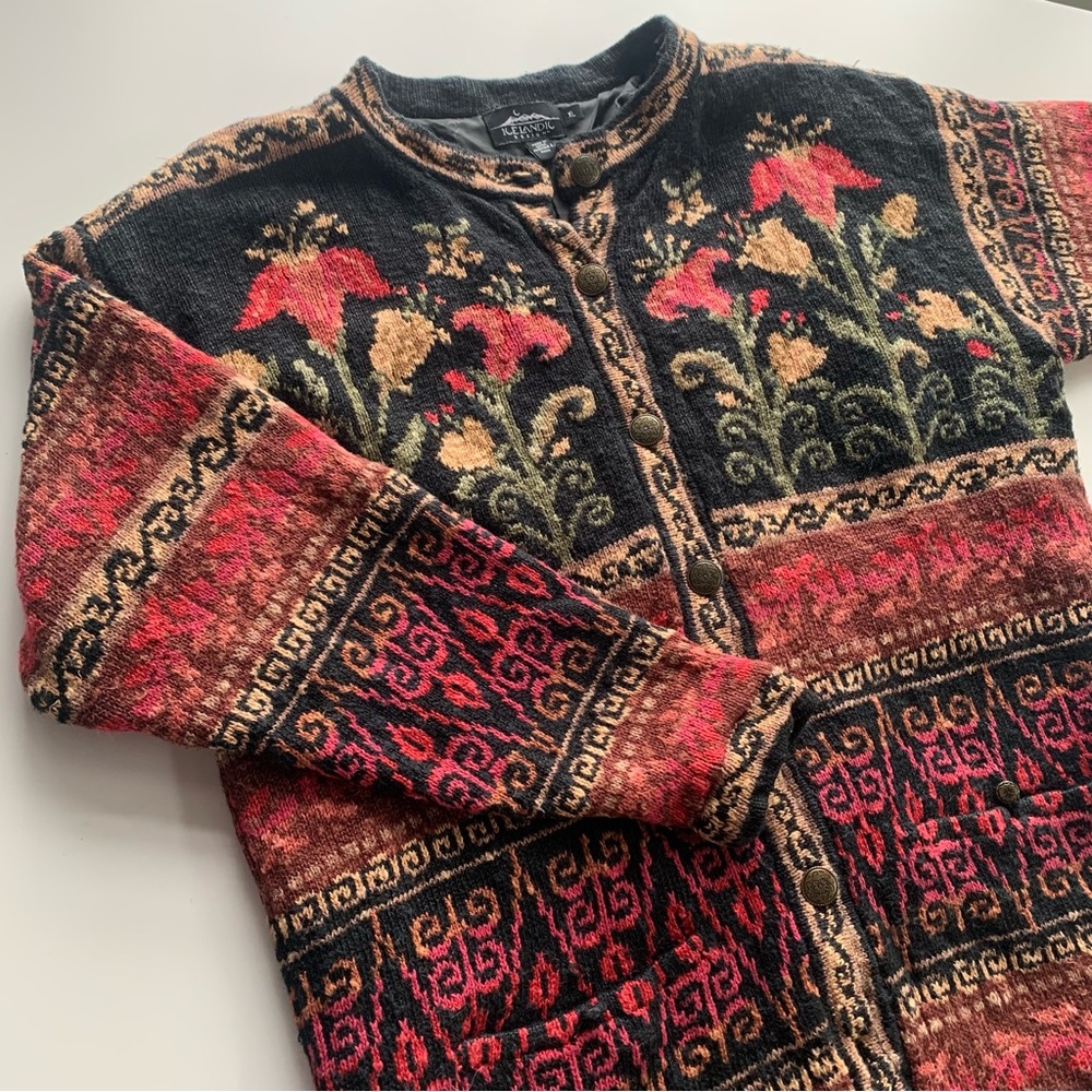 Vintage Icelandic Design floral knitted jacket size XL